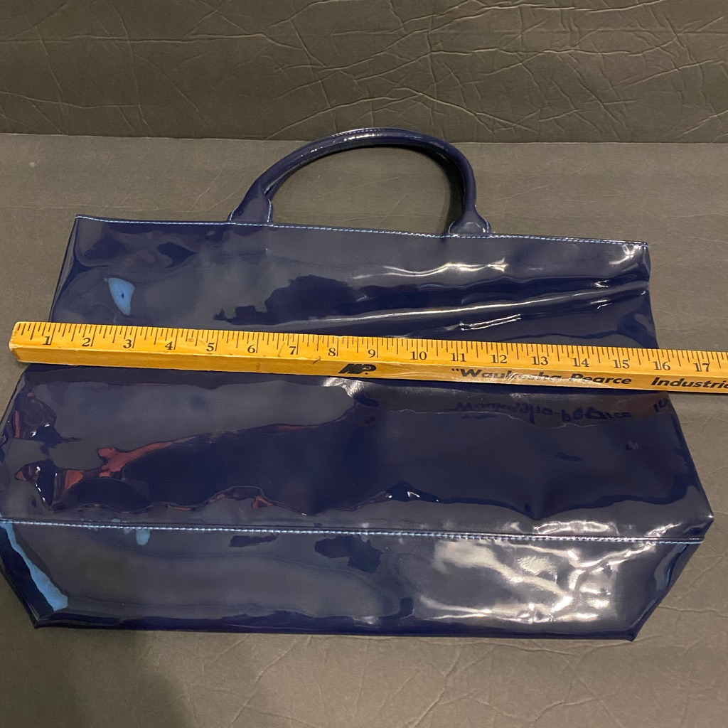 Estee Lauder Bag